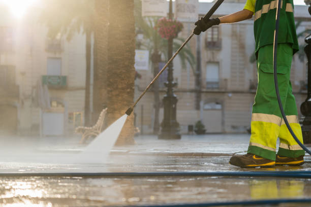 Best Animal Enclosure Cleaning  in Tuskegee, AL